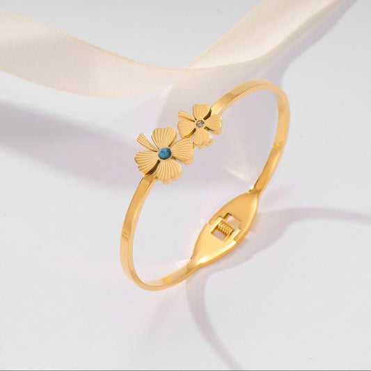 Flower Themed Bracelet