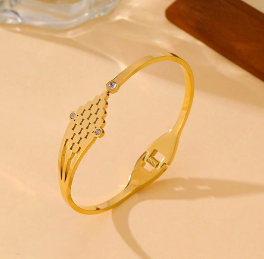 Geometric Cubic Design